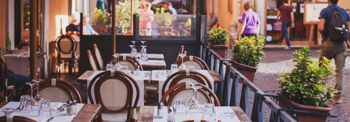 The Pros and Cons of 9 Restaurant Location Types